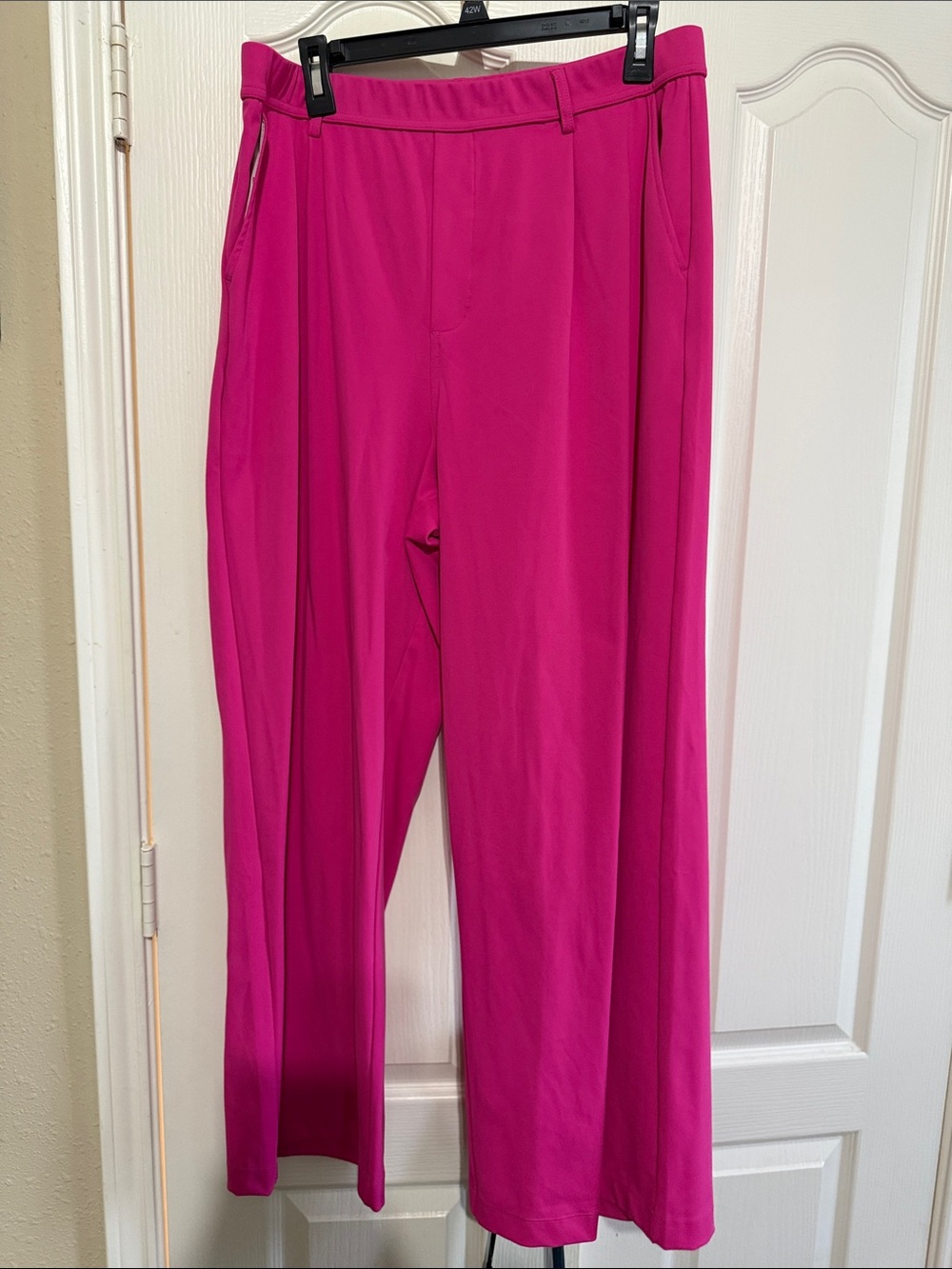 HALARA High-Rise Wide-Leg Pants in Fuchsia Pink